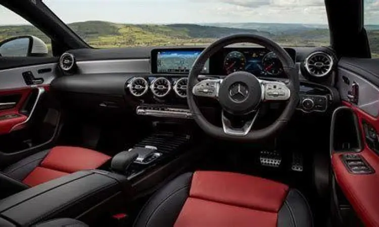 Velg Mercedes CLA 200 AMG Velg AMG Line pada Mercedes Benz CLA 200