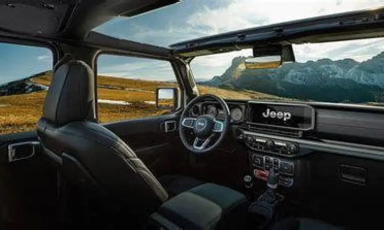 Interior mewah Jeep Rubicon terbaru dengan layar sentuh besar