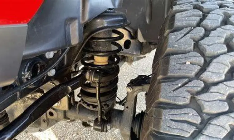 Detail suspensi tangguh Jeep Rubicon untuk medan ekstrem