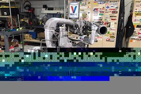 Jantung Pacu Mazda RX-7 13B-REW Detail mesin rotary 13B-REW pada sebuah Mazda RX7