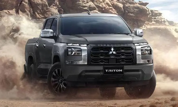 Interior Mitsubishi Strada Triton